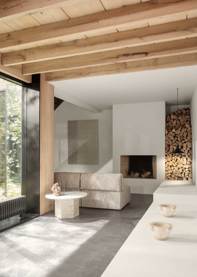 Gallery image for position 14