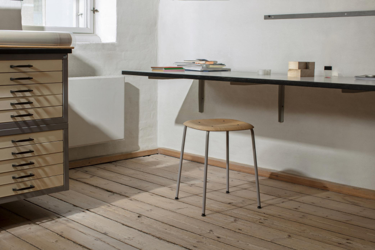 Gallery image for position 1