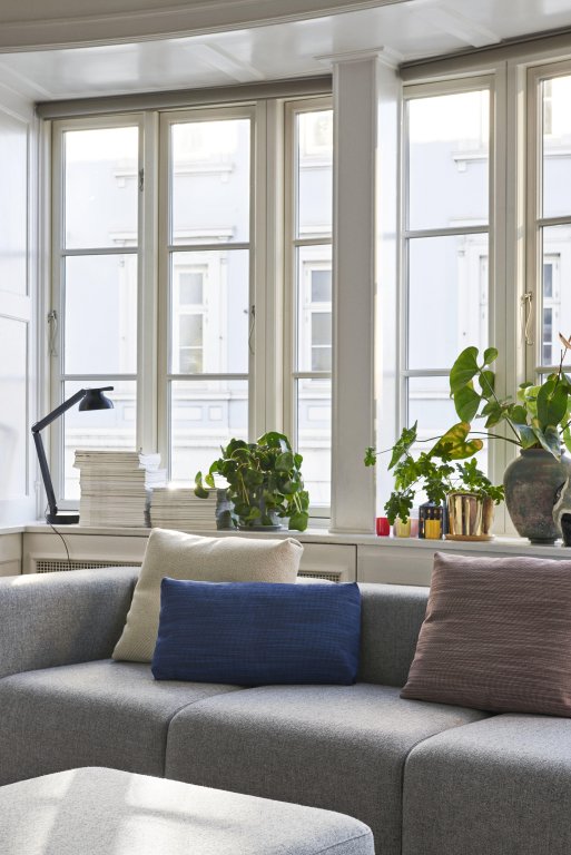 Gallery image for position 6