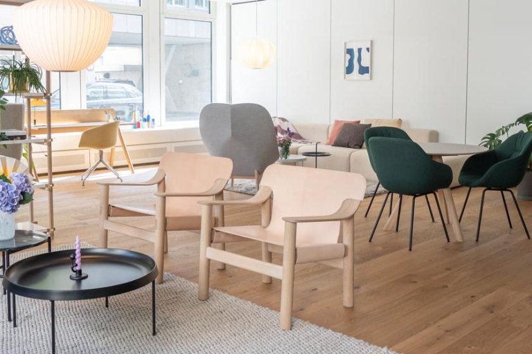 Gallery image for position 4