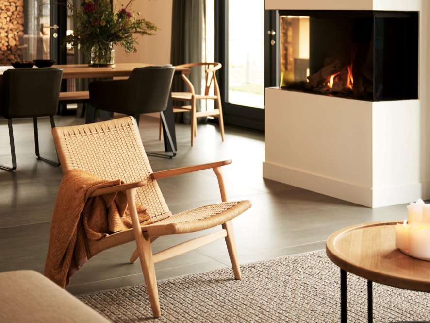 Gallery image for position 3