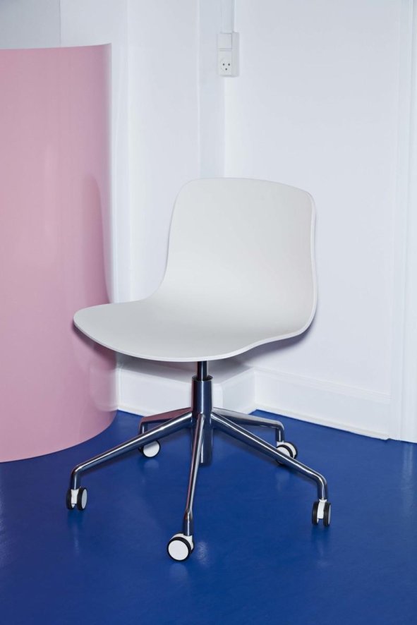 Gallery image for position 2