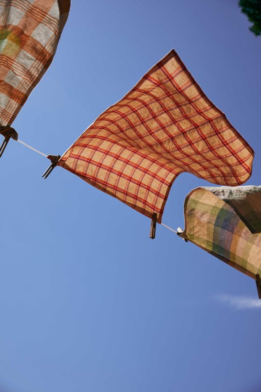 Gallery image for position 4