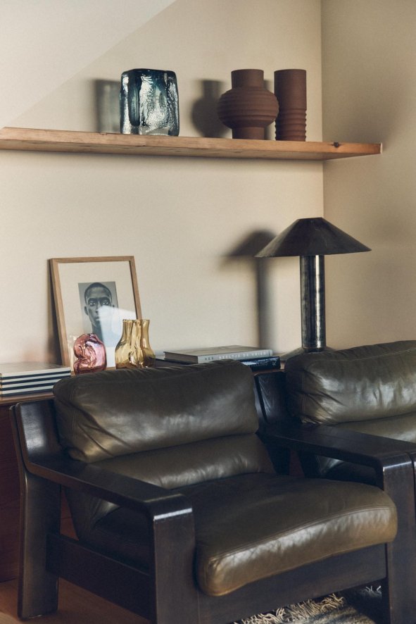 Gallery image for position 4