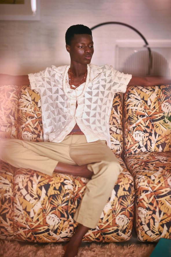 Gallery image for position 3