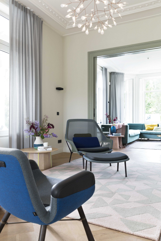 Gallery image for position 11