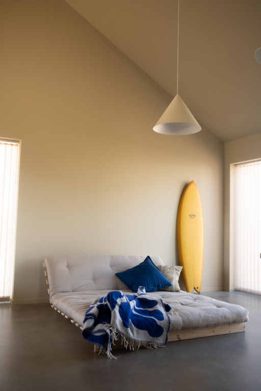 Gallery image for position 8