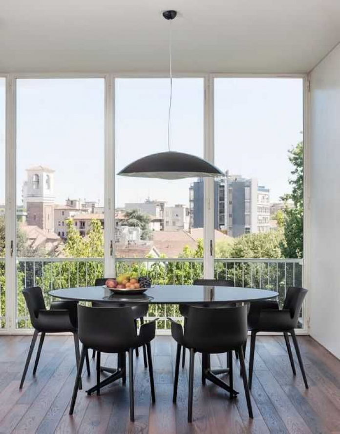 Gallery image for position 3