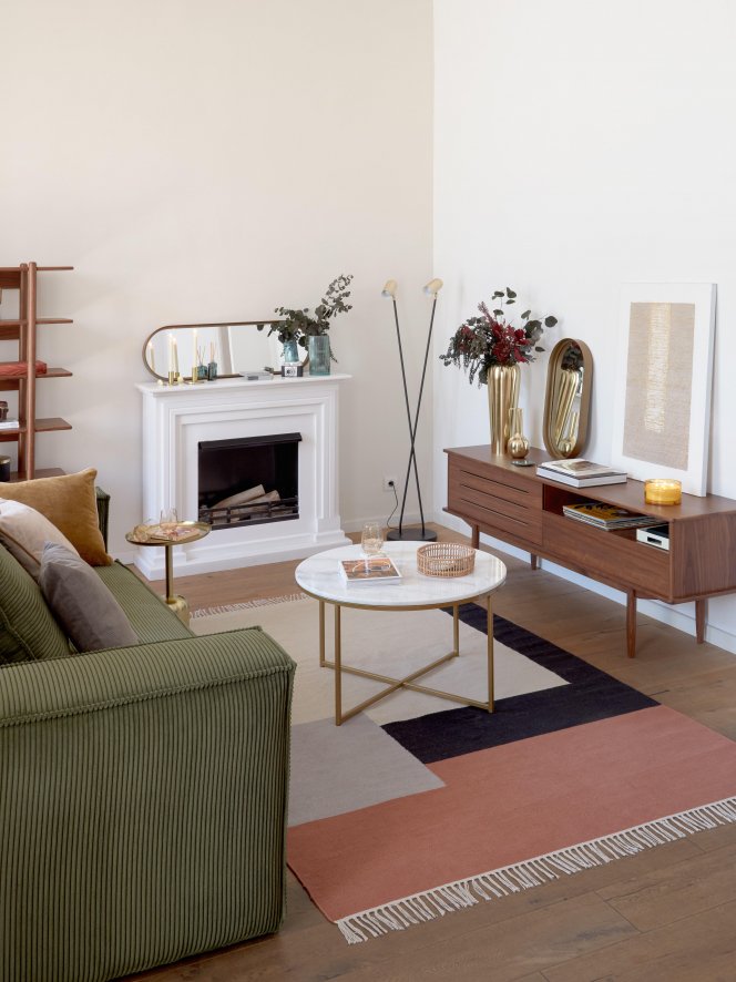 Gallery image for position 4