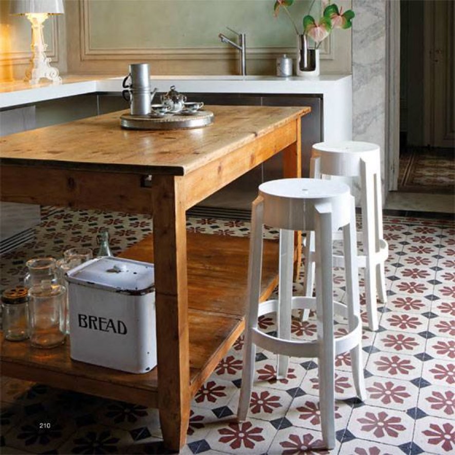 Gallery image for position 1