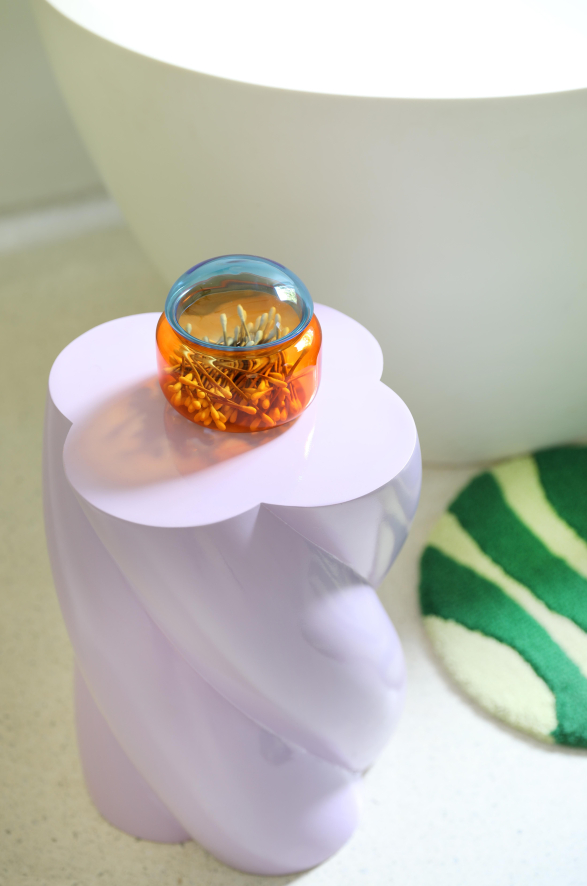 Gallery image for position 1