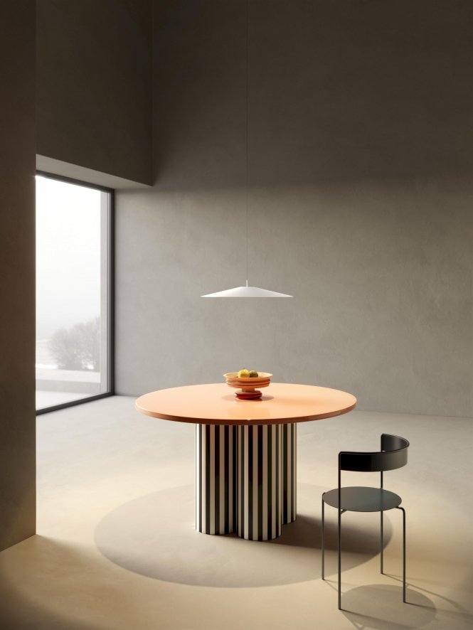 Gallery image for position 1