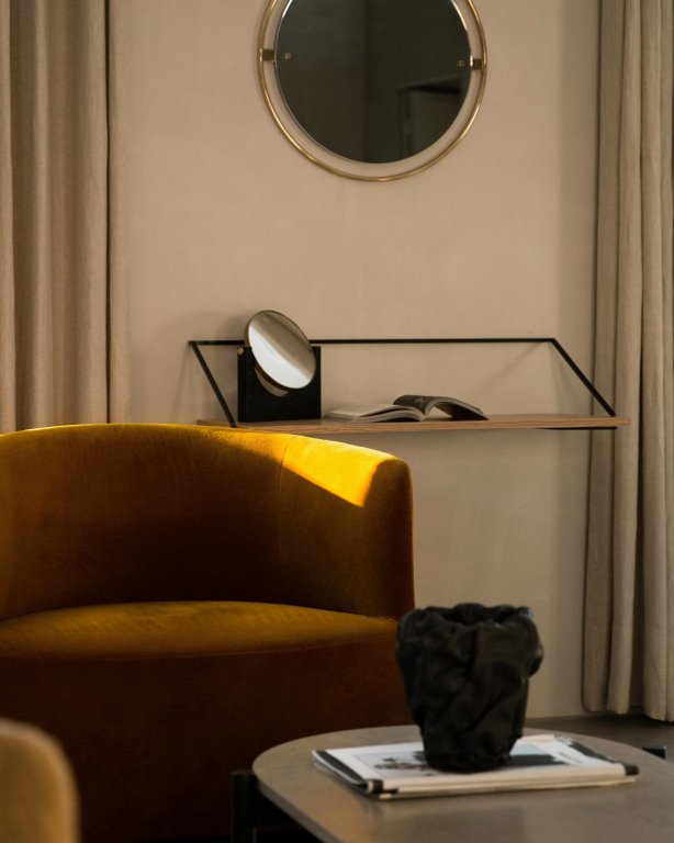 Gallery image for position 8