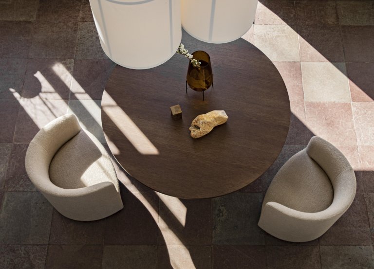 Gallery image for position 1