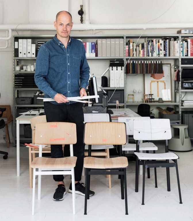 Gallery image for position 12