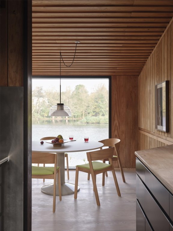 Gallery image for position 3