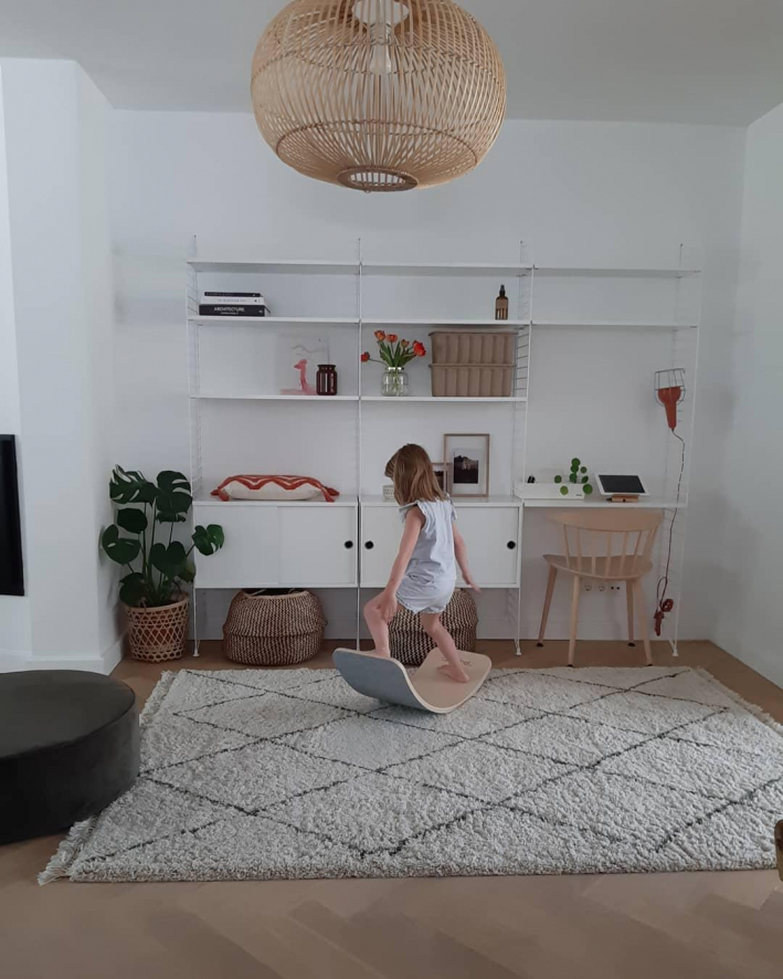 Gallery image for position 14