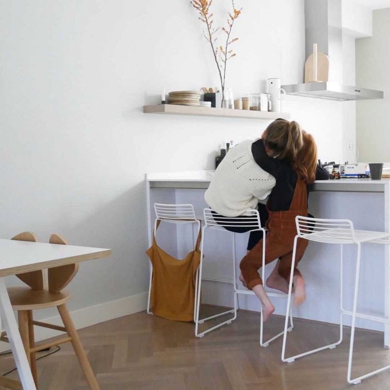 Gallery image for position 10