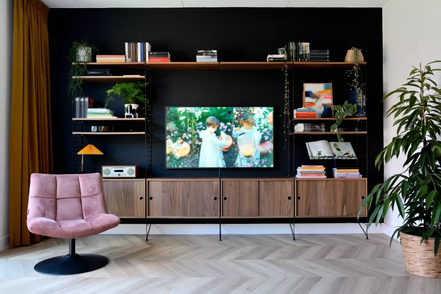 Gallery image for position 12