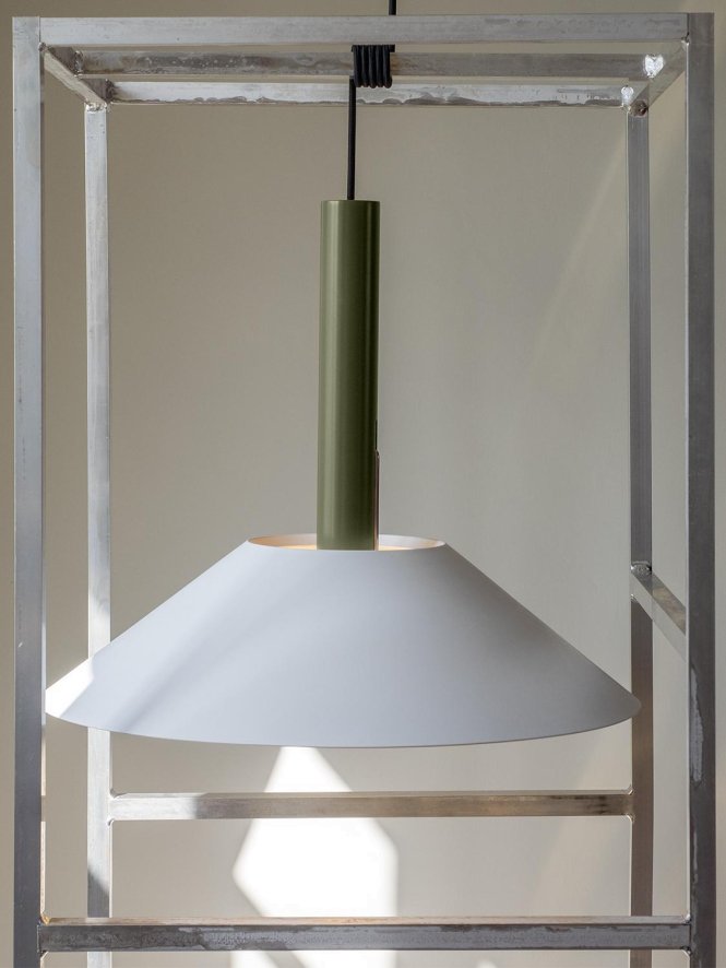 Gallery image for position 1