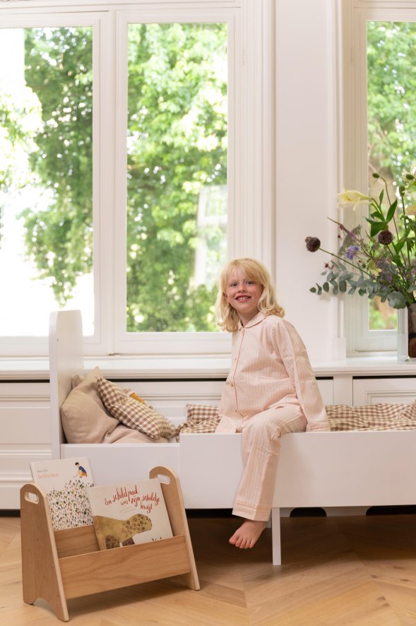 Gallery image for position 2