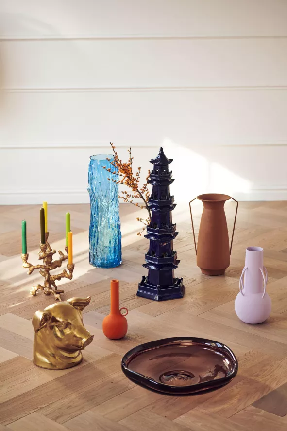 Gallery image for position 1
