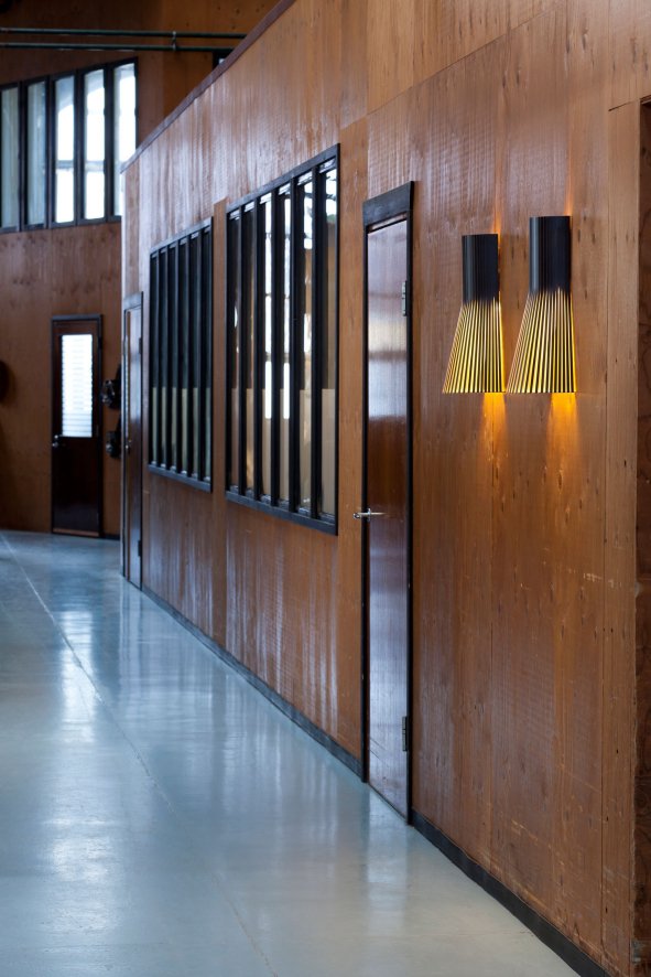 Gallery image for position 6