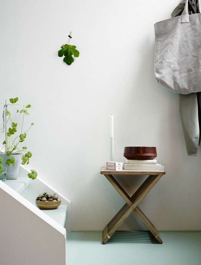 Gallery image for position 1