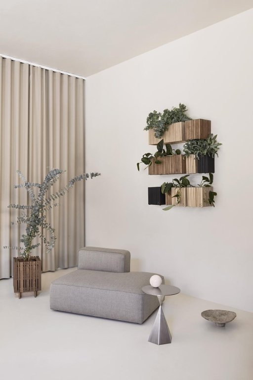 Gallery image for position 5