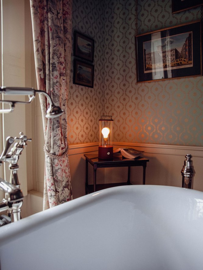 Gallery image for position 23