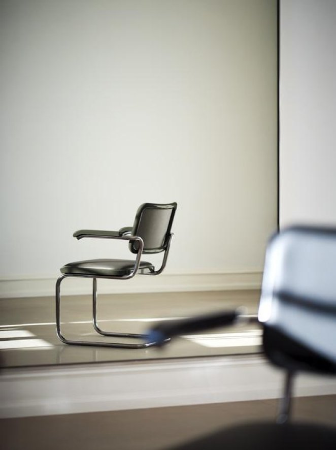 Gallery image for position 1