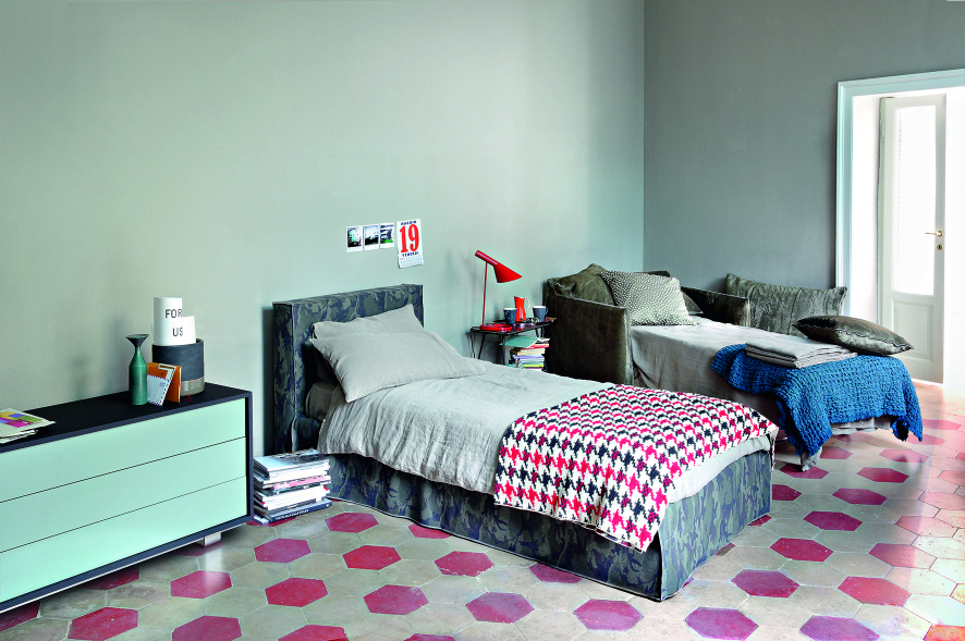 Gallery image for position 24