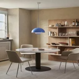 In between SK12 tafel bronzed onderstel, bianco carrara