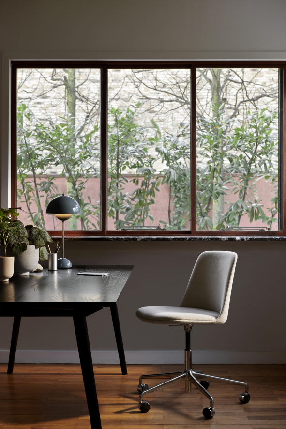 Gallery image for position 35