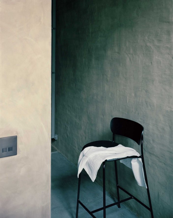 Gallery image for position 2