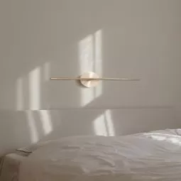 Omni wandlamp LED messing