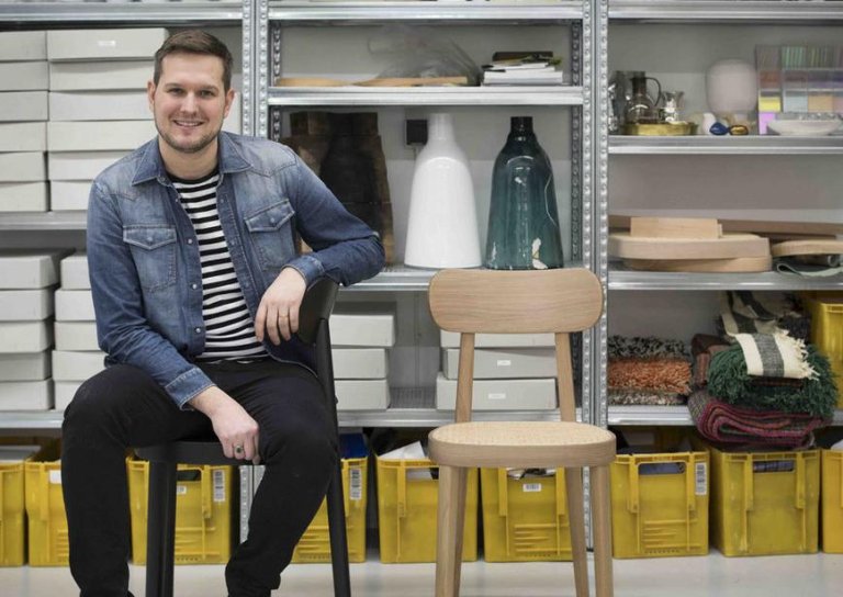 Gallery image for position 2