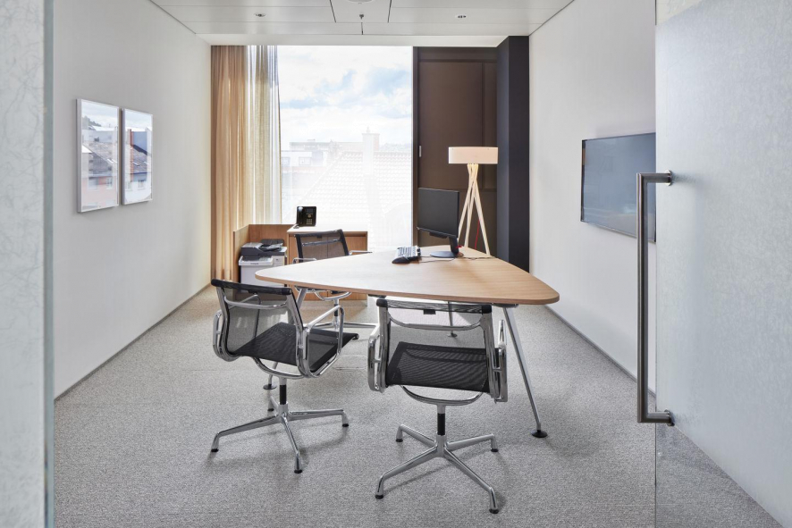 Gallery image for position 16