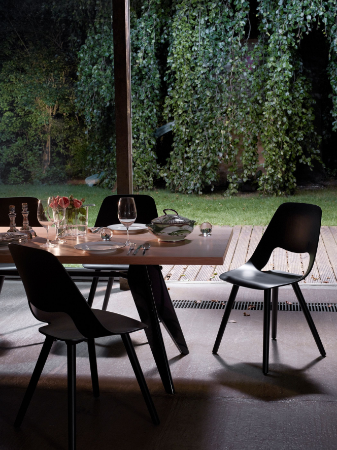 Gallery image for position 3