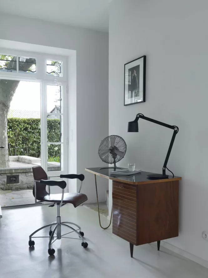 Gallery image for position 13