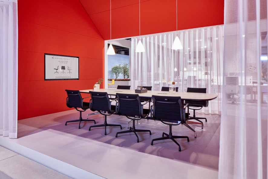 Gallery image for position 14