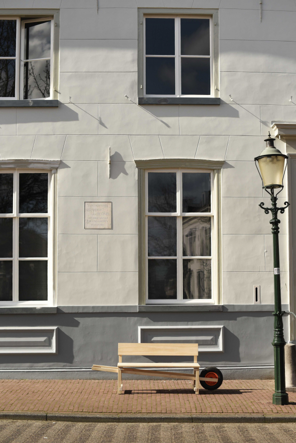 Gallery image for position 9