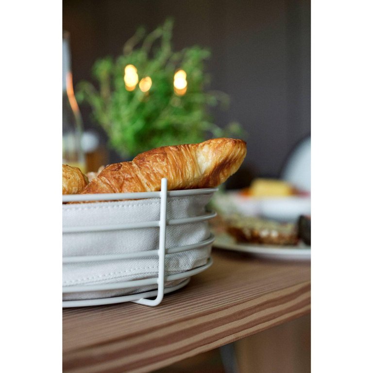 Gallery image for position 4