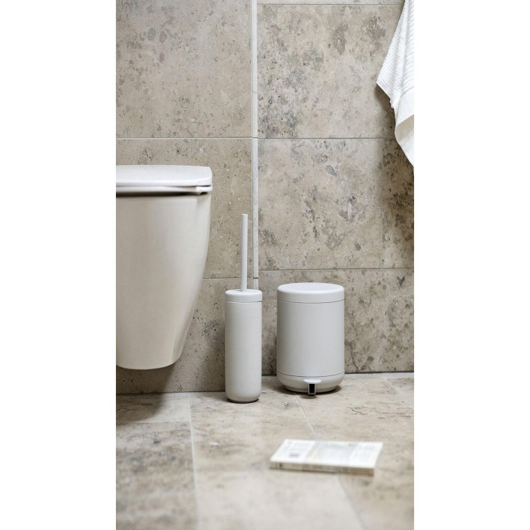 Gallery image for position 4