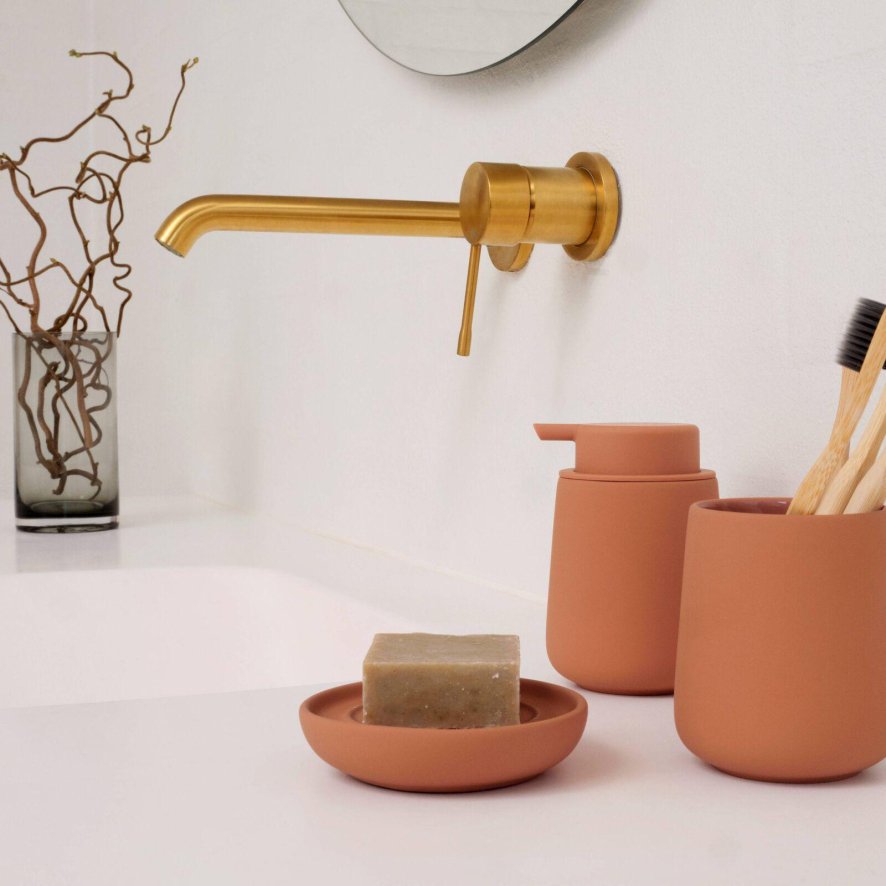 Gallery image for position 1