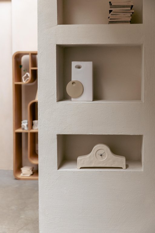 Gallery image for position 1