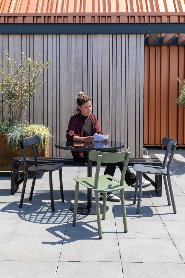 Gallery image for position 1