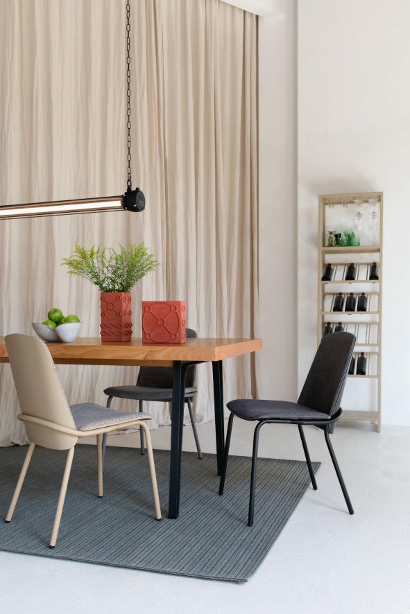 Gallery image for position 4