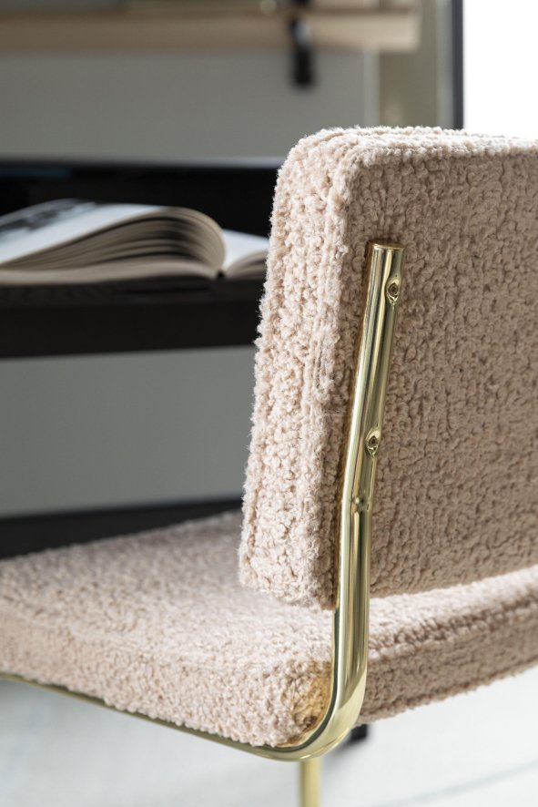 Gallery image for position 17