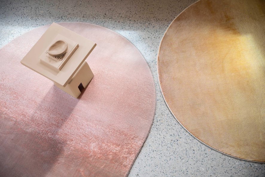 Gallery image for position 1